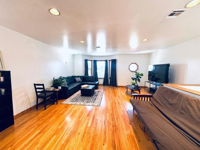 162 West 53rd St Unit 2, Bayonne, US, NJ