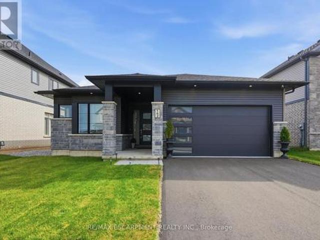162 Westcott Road, Welland, ON, L3C 0K9 house for sale | Listing ID X13559 | Royal LePage