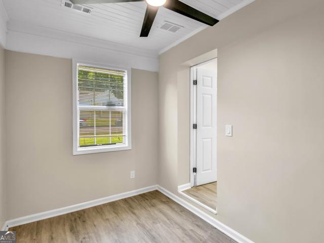 1634 May Avenue SE