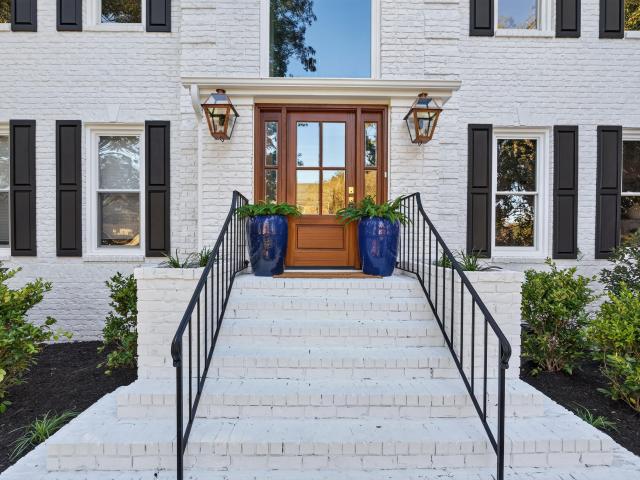 1635 Seignious Drive