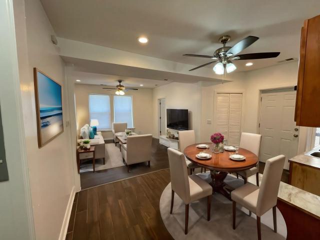 1635 W 57th Street Unit 1, Chicago, US, IL
