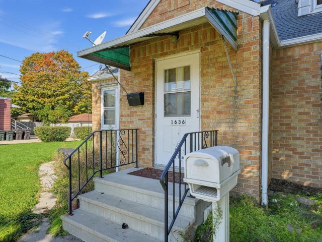 1636 Manitoba Ave
