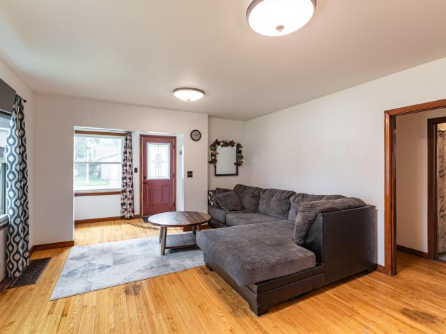 1636 Onalaska Ave
