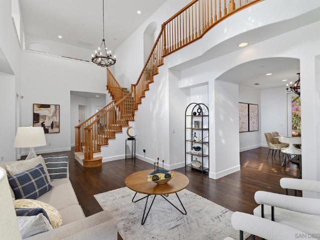 16375 Pinto Ridge