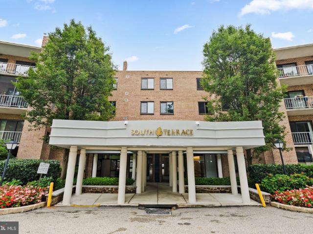 1637 Oakwood Drive # CONDO 215