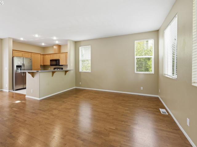 1637 hamlet ln