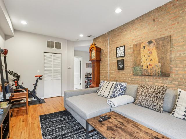 1639 W Farwell Avenue # 1