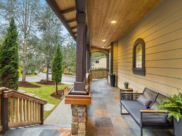 16305 SE 37th Street, Bellevue, US, WA