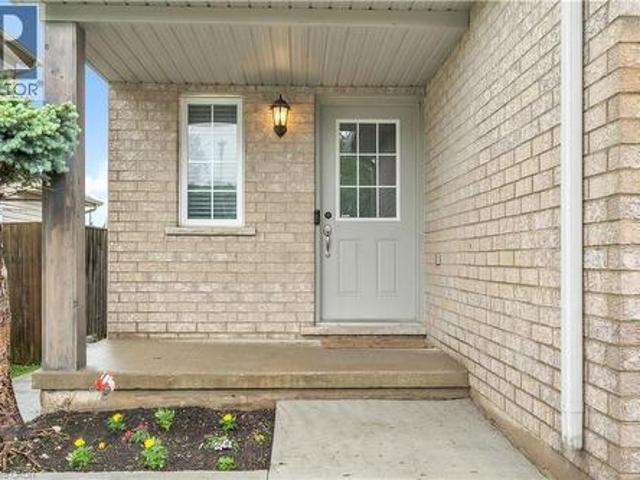 1630 Benjamin Drive, London, ON, N5V 5K1 house for sale | Listing ID 40834 | Royal LePage
