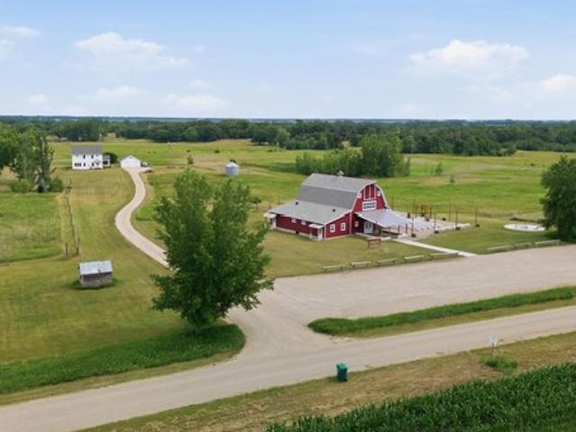 1630 th St SE, Kindred, ND 58051