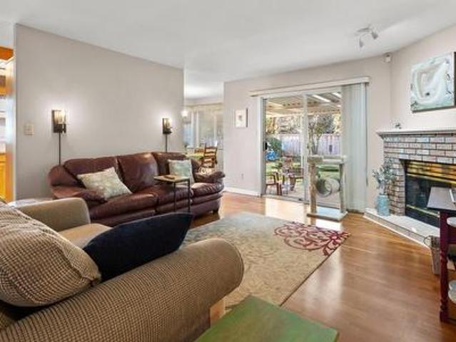 16328 A Avenue, Surrey, BC, V4N 1N8 house for sale | Listing ID R3157 | Royal LePage