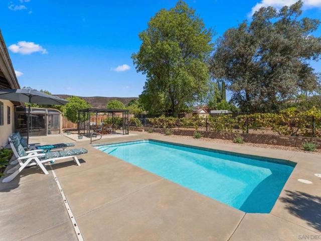 16333 Bassett