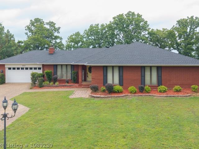 1633 Ridgeview Drive