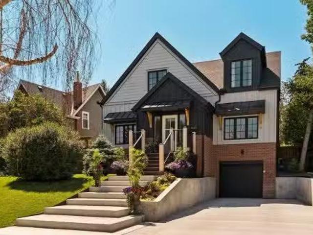 1633 Shelbourne Street Sw, Calgary, AB, T3C 2L2 house for sa.