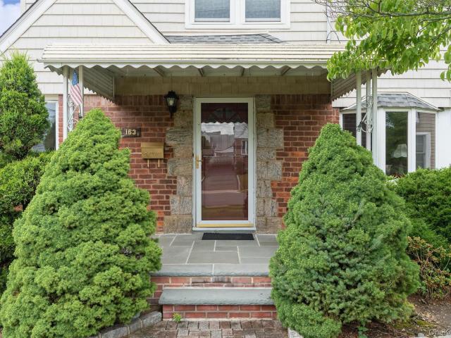 163 Bregman Avenue