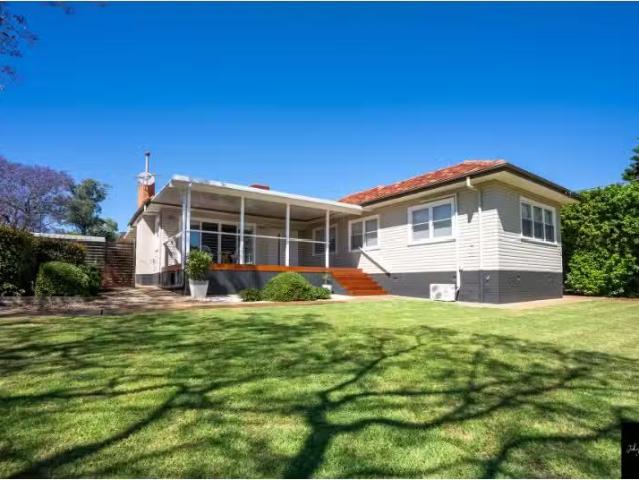 163 George Street, Gunnedah House for rent Listed by Kristen.
