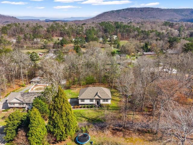 163 Gladstone Way