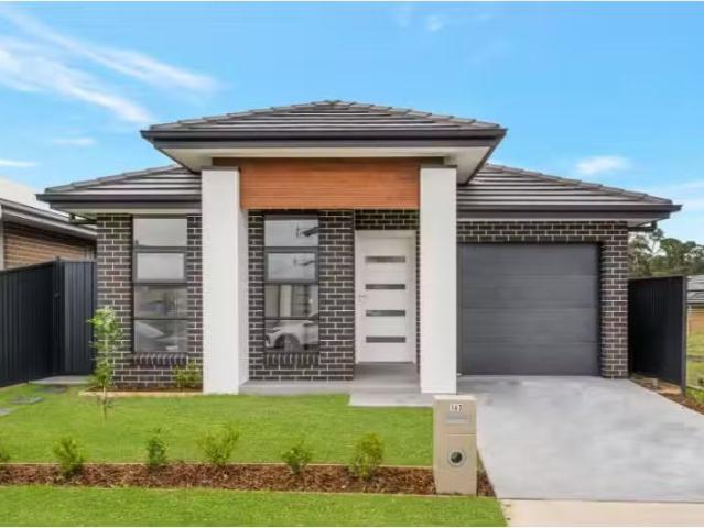 163 Eighteenth Ave, Austral House for rent Listed by Oneagenc.