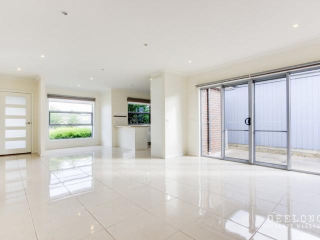 1/63 Oakwood Cres Waurn Ponds