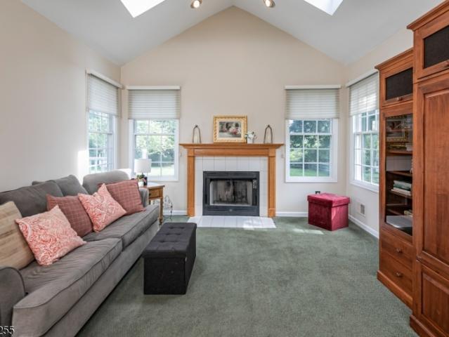 163 Matthews Farm Rd