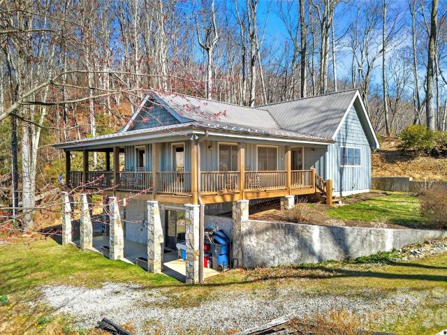 163 Walter Circle