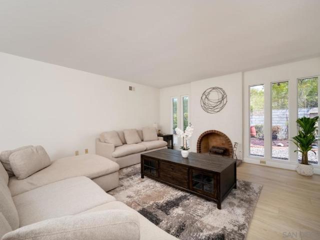 16447 Gabarda Rd
