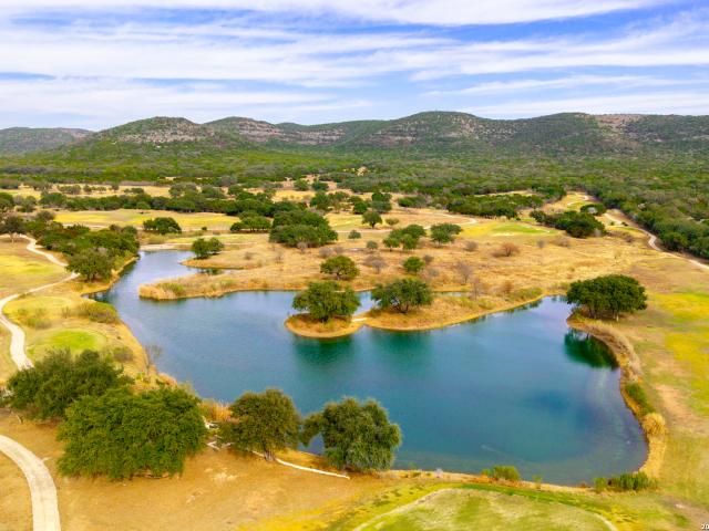 1644 Mountain Vly Dr, Concan, TX 78838 | MLS #1945