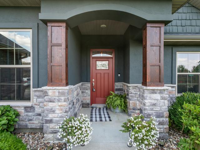 1644 spring mountain dr