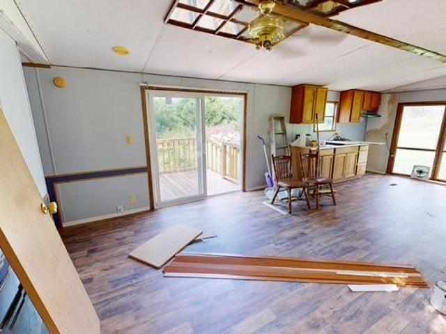 16451 E State Highway 70