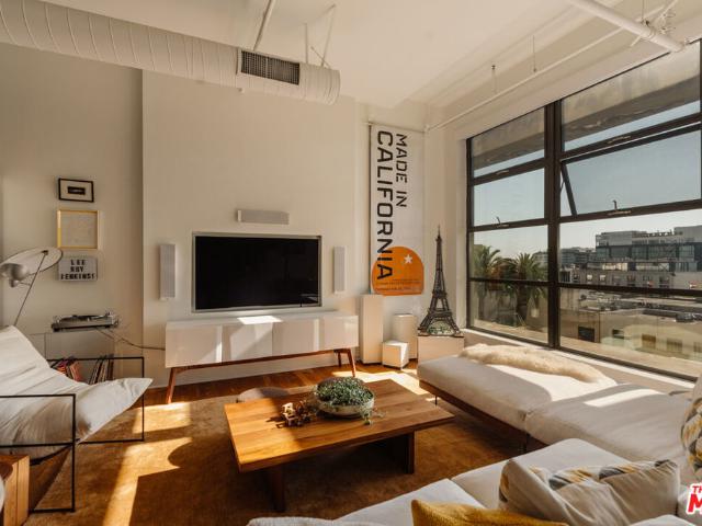 1645 Vine Street 511