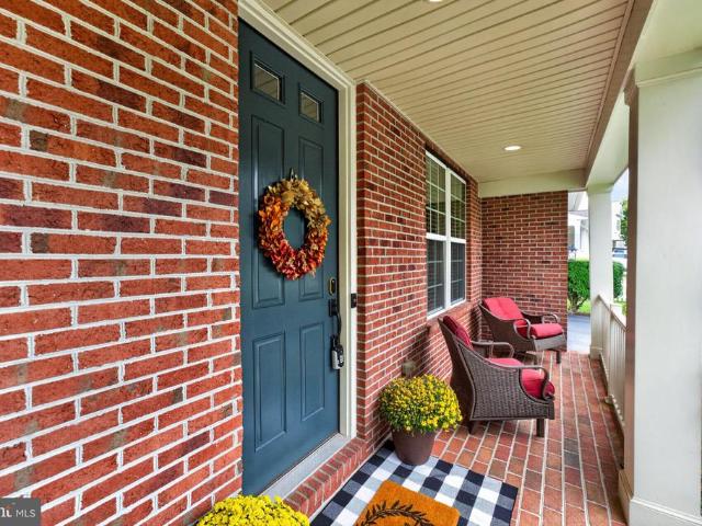 16460 Chattanooga Lane