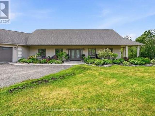 1646 Harriet Lane, Selwyn, ON, K0L 1T0 Luxury House for sale | Listing ID X13456 | Royal LePage Carriage Trade Luxury Properties