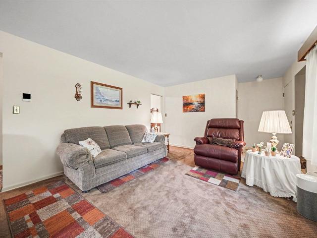 16477 Lakeshore Road