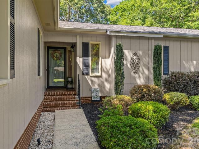 1647 Nottingham Court