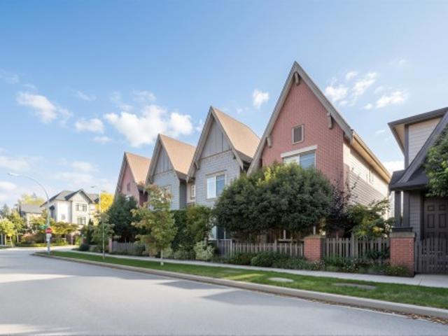 1647 A Avenue, Surrey, BC, V3Z 0V8 house for sale | Listing ID R3174 | Royal LePage