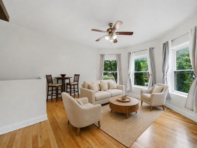 1647 W Sherwin Avenue # 1
