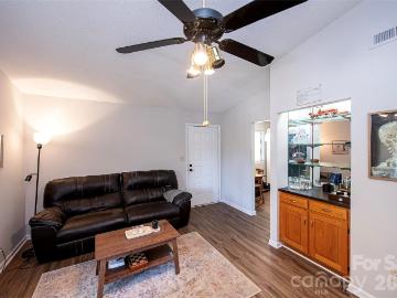 1649 Cedarview Court