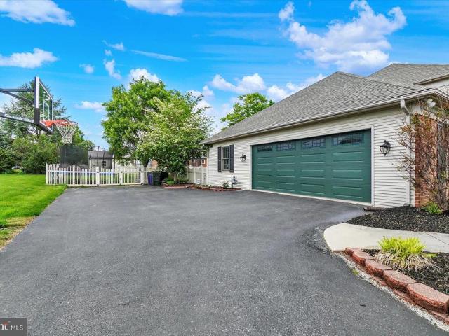 1649 Lilac Road