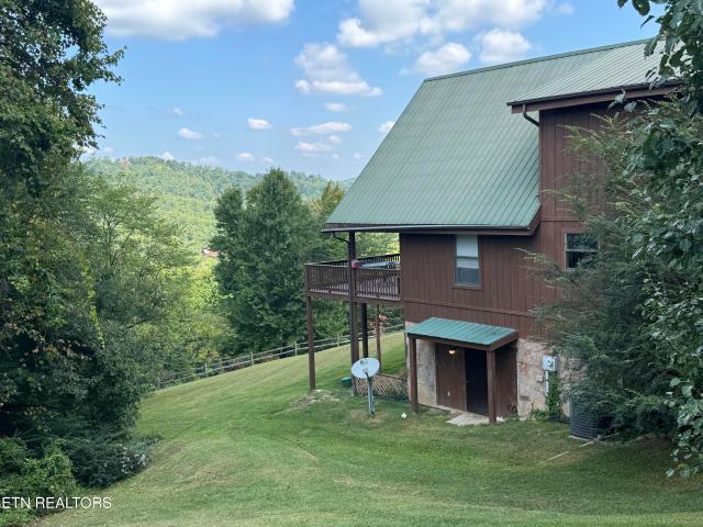 1640 Bench Mountain Way
