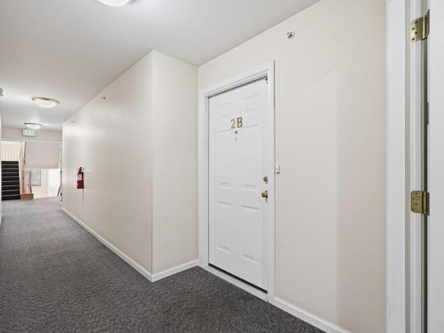 1640 White Oak Circle #2b