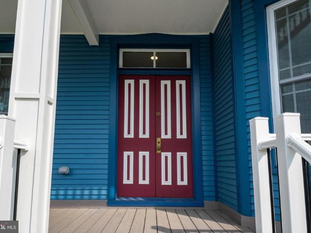1641 Main Street