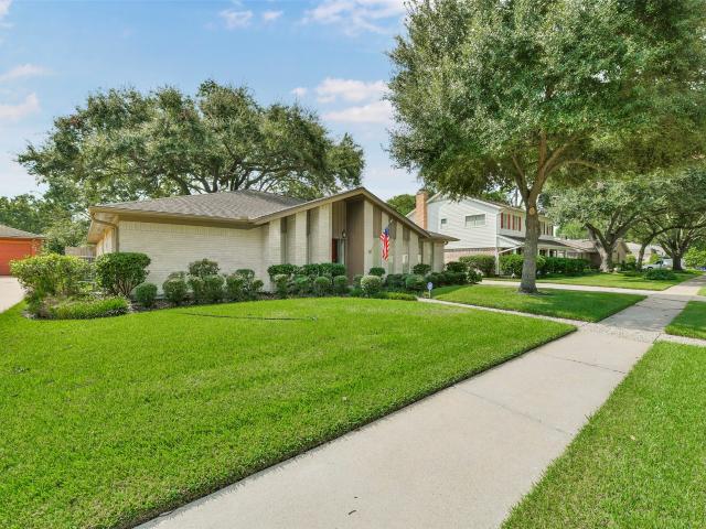 16422 Glenshannon Drive