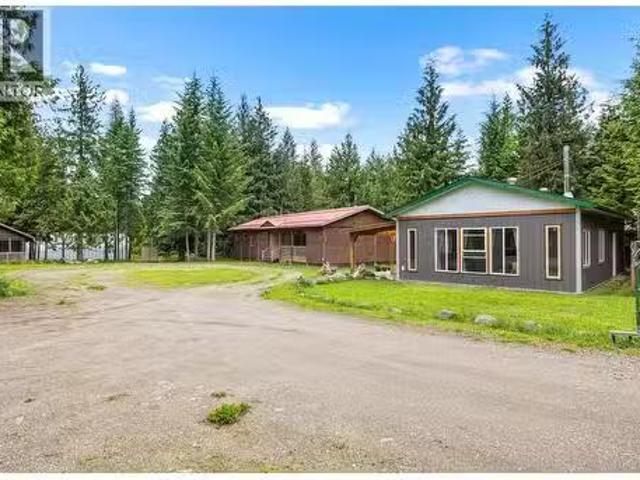 16424 Wadds Road, Crawford Bay, BC, V0B 1E0 house for sale.