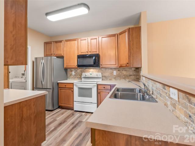 16439 Golden River Ln, Charlotte, NC 28277 | MLS #4360