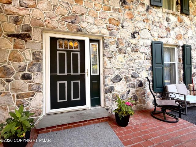 164 Chestnut Oak Drive