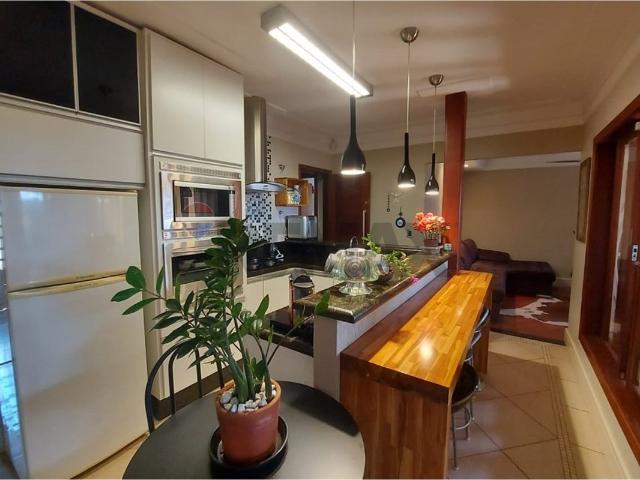 164 Área Útil Casa Alugar, 3 Dormitórios localizado em Rua Rosa Peixoto Grachet, 65, Jardim Costa Verde, Araras, São Paulo, 13606232 | Brasil