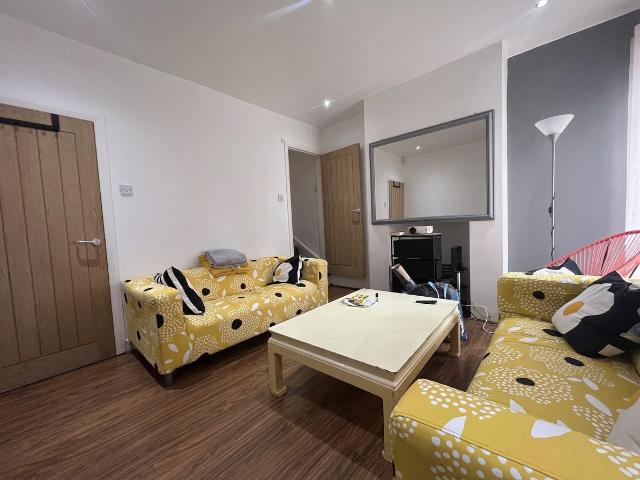 164 Dawlish Road, Stirchley, B29 7AR, United Kingdom | 5 bed house for rent #162170528 | Rentberry