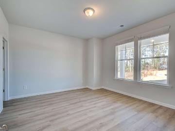164 Dalston Cove