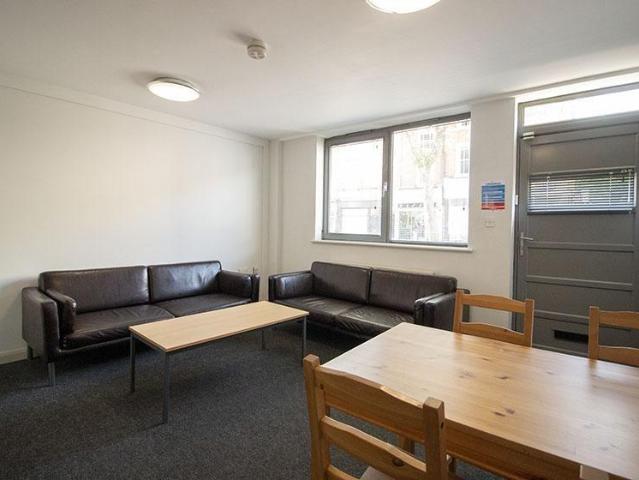 164 Mansfield Road, NOTTINGHAM NG1 3HW 5 bed maisonette to rent £2,145 pcm £495 pw