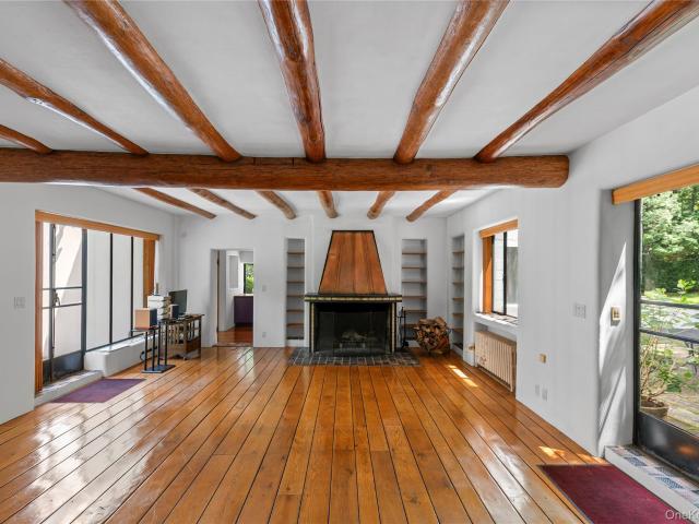 164 S Mountain Road